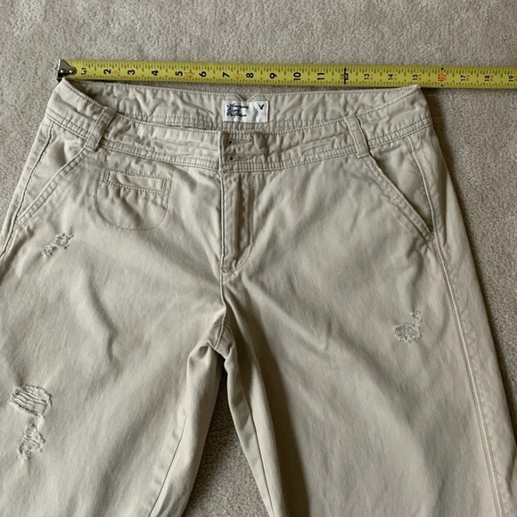 3/$25 American Eagle Outfitters, 100% Cotton, 2 R - Picture 8 of 15